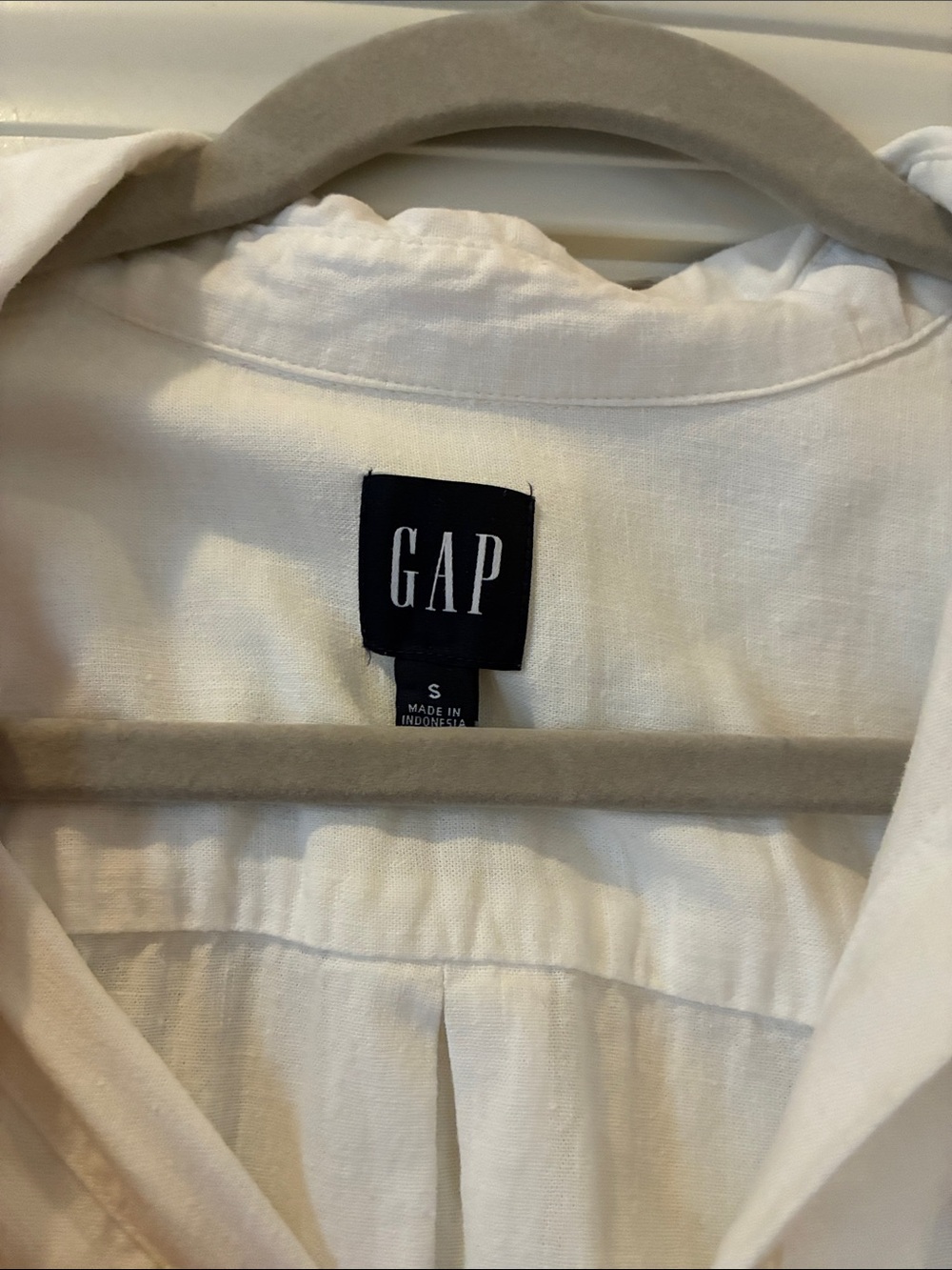 GAP White Short-Sleeve Boxy Button-Down Shirt - Picture 2 of 5